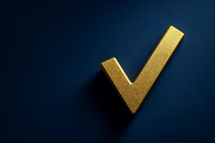 conclusão sobre gestão de marketing com símbolo de checkmark